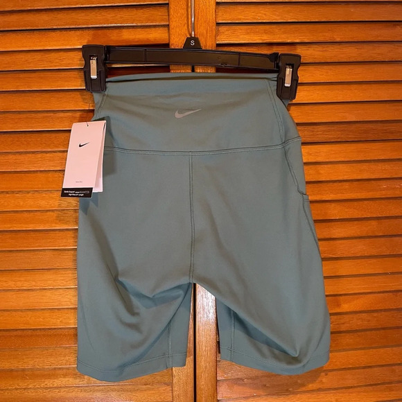 Nike One Dri-Fit Green High Rise 8” Length Athletic Biker Shorts Sz S NWT - Picture 6 of 7